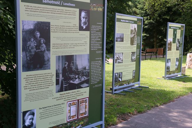 Wystawa poświęcona Marii Curie w Ogrodzie Botanicznym