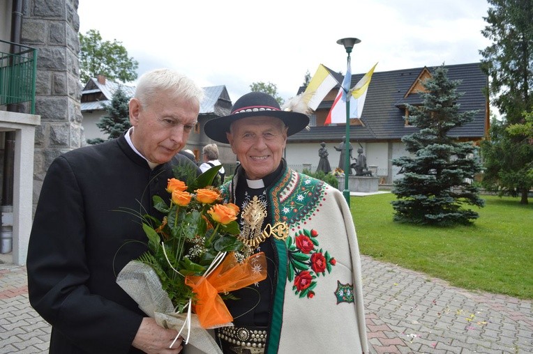 Życzyli 100 lat kapłaństwa