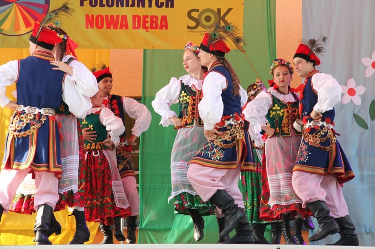 Festiwal folklorystyczny w Nowej Dębie