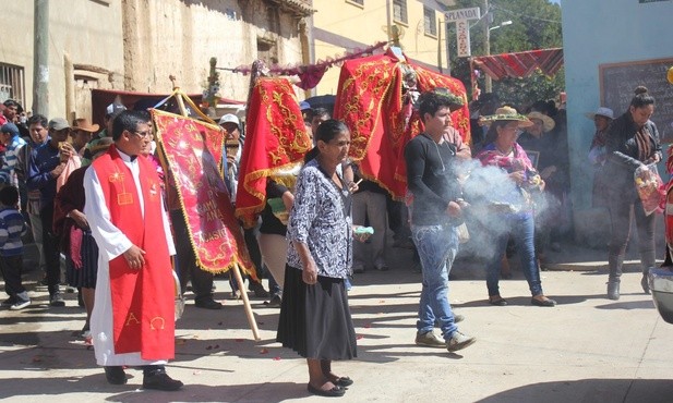 Toro Tinku, czyli dzień św. Jana Chrzciciela w boliwijskim Acasio