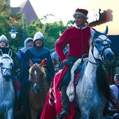 ▲	Podczas tegorocznego oblężenia Malborka po raz pierwszy rycerze zaprezentowali się na placu Jagiellończyka.