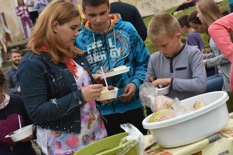 Wizyta młodzieży i dzieci z Białorusi w diecezji świdnickiej. 