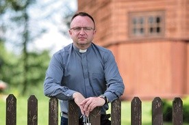 ▲	Ks. Kolasa: – Jestem wdzięczny wielu osobom i instytucjom za pomoc w restauracji naszego unikatowego kościoła parafialnego.