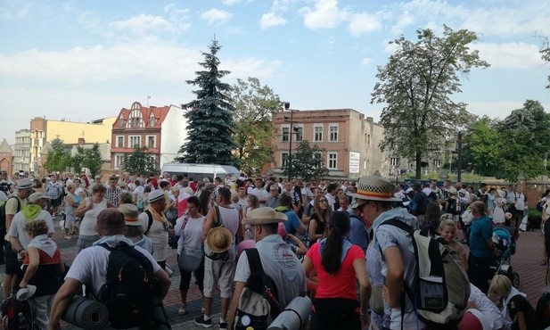 Pielgrzymi w drodze na Jasną Górę 