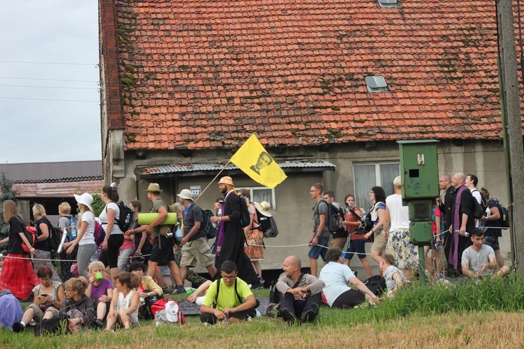 W okolicy Oleśnicy - przed i po