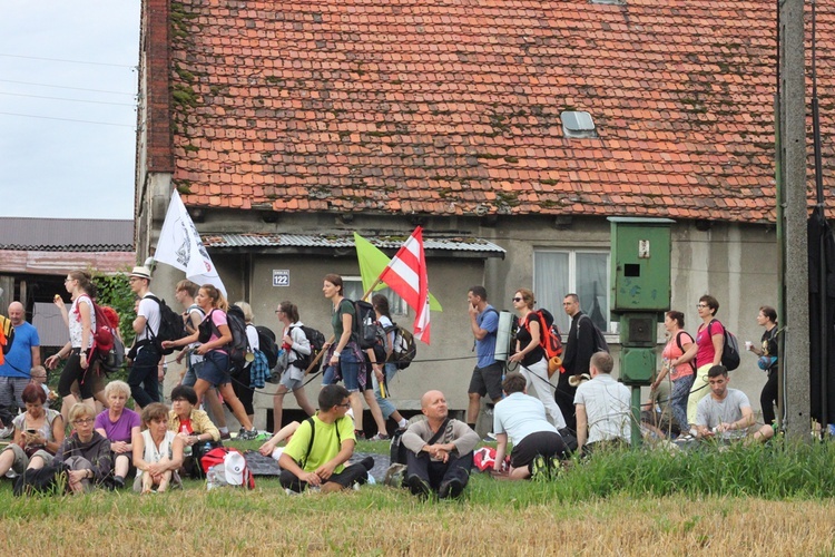 W okolicy Oleśnicy - przed i po