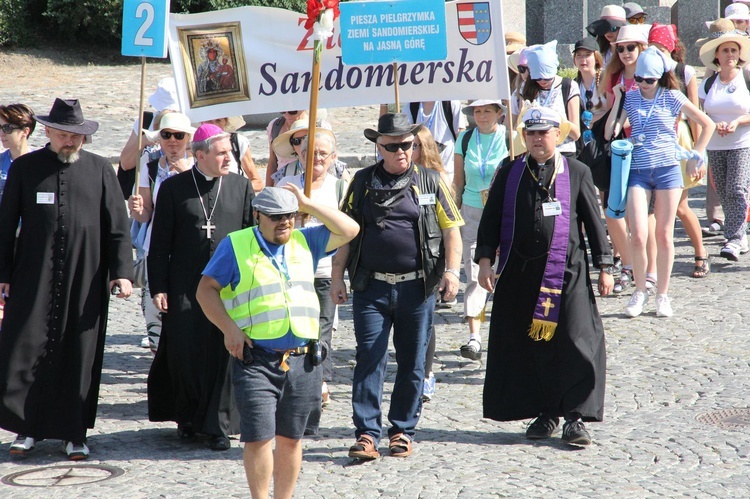 Z Sandomierza do Czarnej Madonny