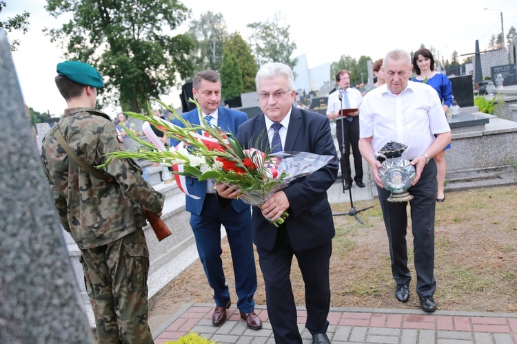 Lecieli pomóc Warszawie