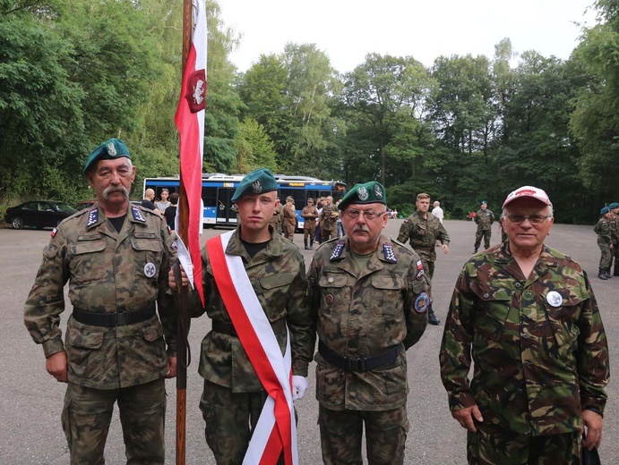 Capstrzyk przy kopcu Piłsudskiego