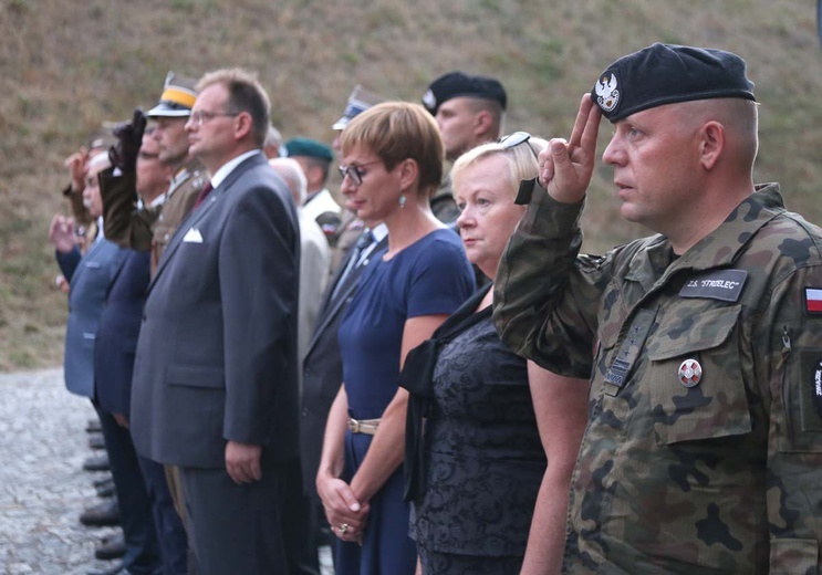 Capstrzyk przy kopcu Piłsudskiego