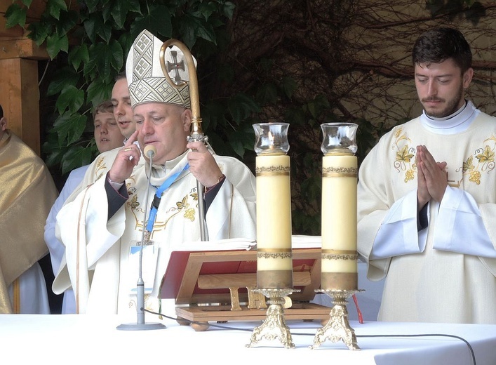 26. Piesza Pielgrzymka Bielsko-Żywiecka na Jasną Górę - Msza św. w Hałcnowie