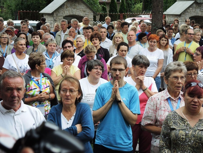 26. Piesza Pielgrzymka Bielsko-Żywiecka na Jasną Górę - Msza św. w Hałcnowie