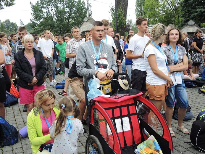 26. Piesza Pielgrzymka Bielsko-Żywiecka na Jasną Górę - Msza św. w Hałcnowie