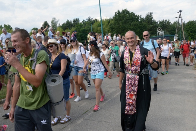 Wyruszyła pielgrzymka radomska na Jasną Górę