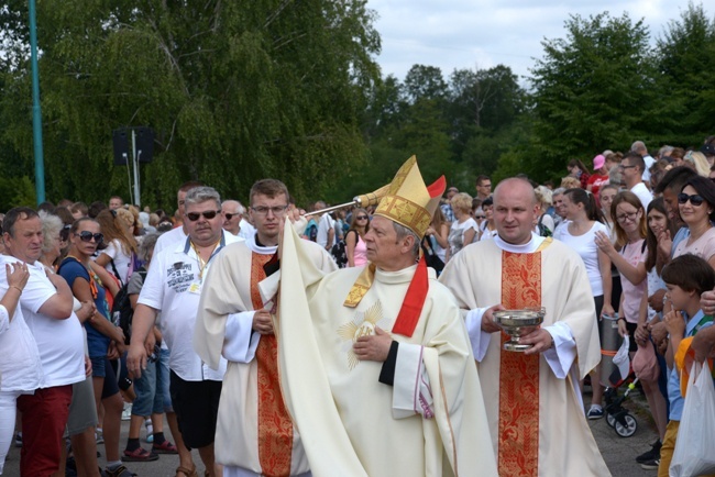 Wyruszyła pielgrzymka radomska na Jasną Górę