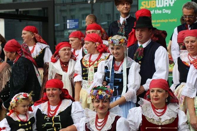 Spotkanie w strojach śląskich w Katowicach