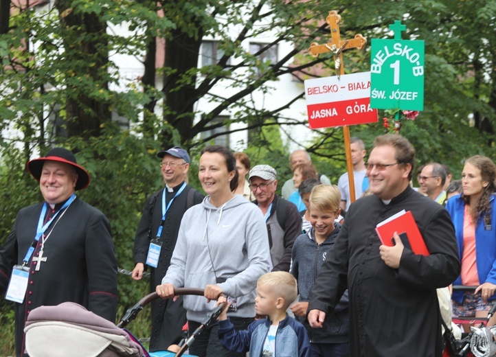 26. Pielgrzymka z Hałcnowa na Jasną Górę - 2017