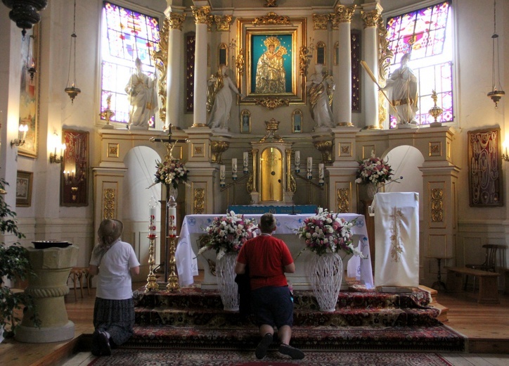 "Siedemnastki" w Lewiczynie. Pielgrzymkowy ślub