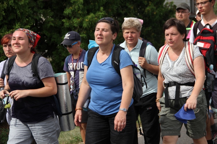 "Siedemnastki" w Lewiczynie. Pielgrzymkowy ślub