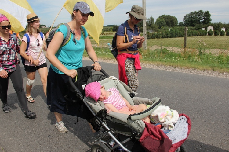 "Siedemnastki" w Lewiczynie. Pielgrzymkowy ślub