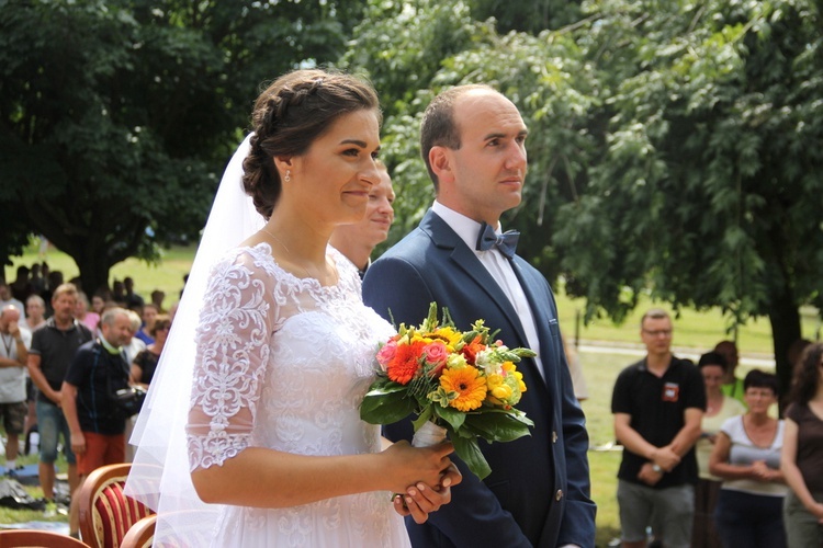 "Siedemnastki" w Lewiczynie. Pielgrzymkowy ślub