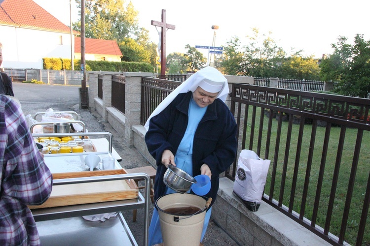 Do lasu za Dąbrową