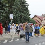 26. pielgrzymka z Hałcnowa na Jasną Górę - w Wilamowicach - 2017