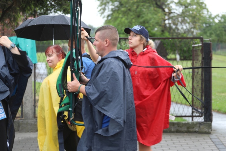 26. pielgrzymka z Hałcnowa na Jasną Górę - w Bielanach - 2017