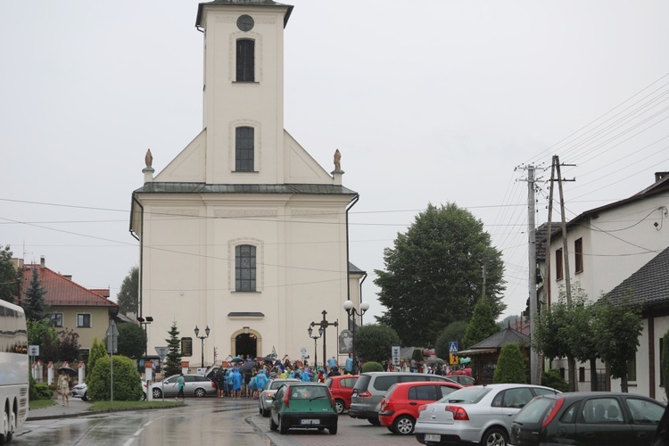 26. pielgrzymka z Hałcnowa na Jasną Górę - w Bielanach - 2017