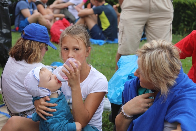 26. pielgrzymka z Hałcnowa na Jasną Górę - w Rajsku - 2017