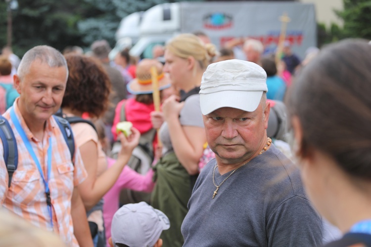 26. pielgrzymka z Hałcnowa na Jasną Górę - w Rajsku - 2017