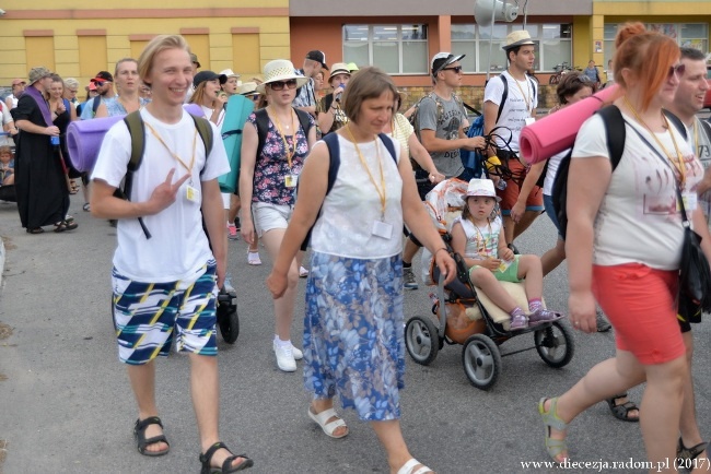 Kolumna opoczyńska w drodze na Jasną Górę