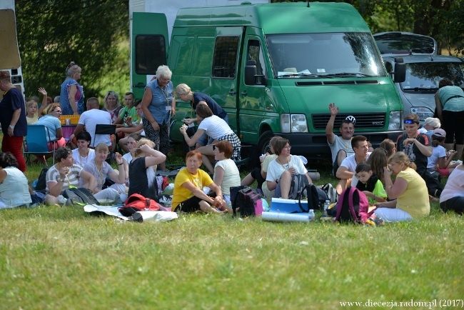 Kolumna opoczyńska w drodze na Jasną Górę