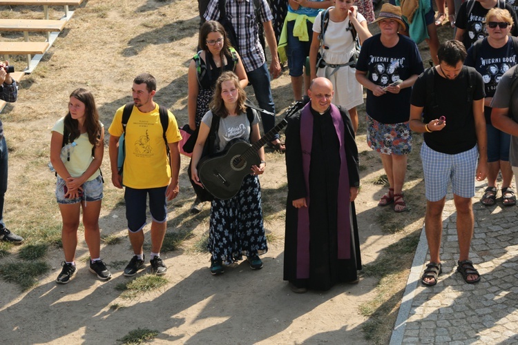 Wejście Pieszej Pielgrzymki Wrocławskiej na Jasną Górę cz.1