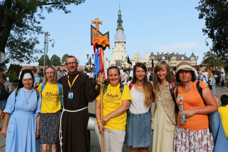 Wejście Pieszej Pielgrzymki Wrocławskiej na Jasną Górę cz.1