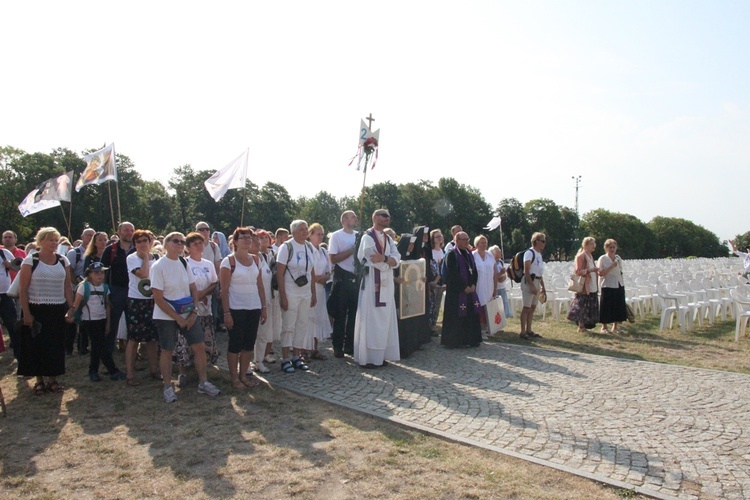 Wejście Pieszej Pielgrzymki Wrocławskiej na Jasną Górę cz. 6