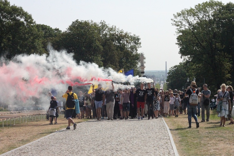 Wejście Pieszej Pielgrzymki Wrocławskiej na Jasną Górę cz. 6