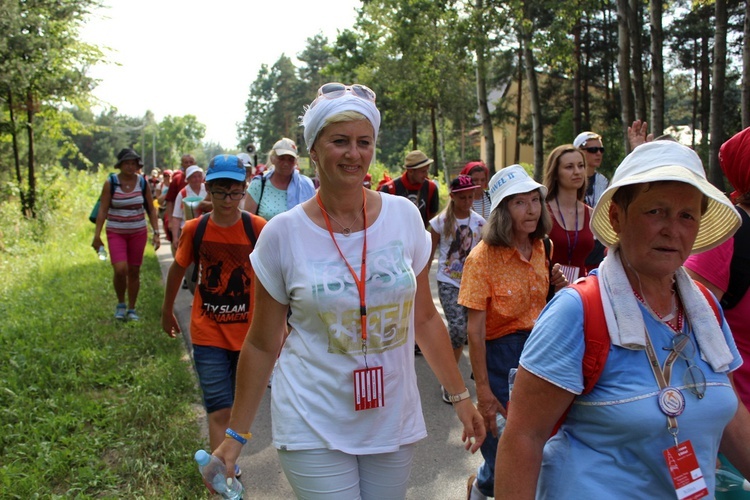 Wspólnota chrzanowska w drodze na Jasną Górę - czwartek