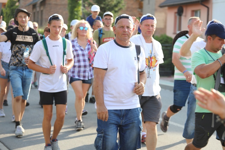 16. Czechowicka Pielgrzymka na Jasną Górę na trasie - 2017