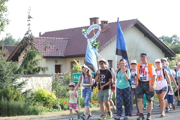 16. Czechowicka Pielgrzymka na Jasną Górę na trasie - 2017