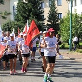 Pielgrzymi bieg rozpoczął sie przed gmachem Wyższego Seminarium Duchownego w Radomiu