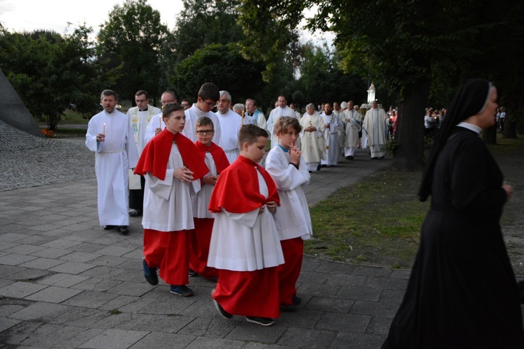 Uroczystości w sanktuarium Matki Bożej Raciborskiej - cz. 2