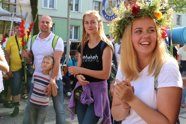 Pielgrzymka diecezji radomskiej - kolumny: opoczyńska, skarżyska i starachowicka