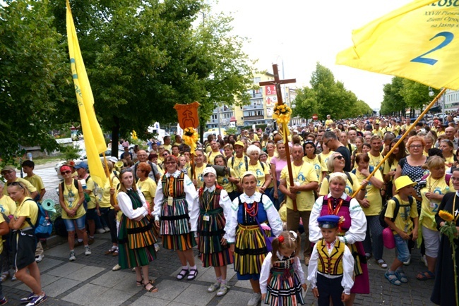 Pielgrzymka diecezji radomskiej - kolumny: opoczyńska, skarżyska i starachowicka