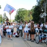 Pielgrzymka diecezji radomskiej - kolumny radomskie