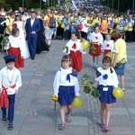 Pielgrzymka diecezji radomskiej - kolumny radomskie