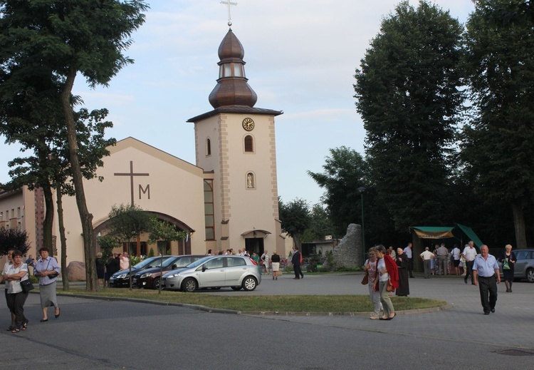 Poświęcenie nowego kościoła w Olszynie