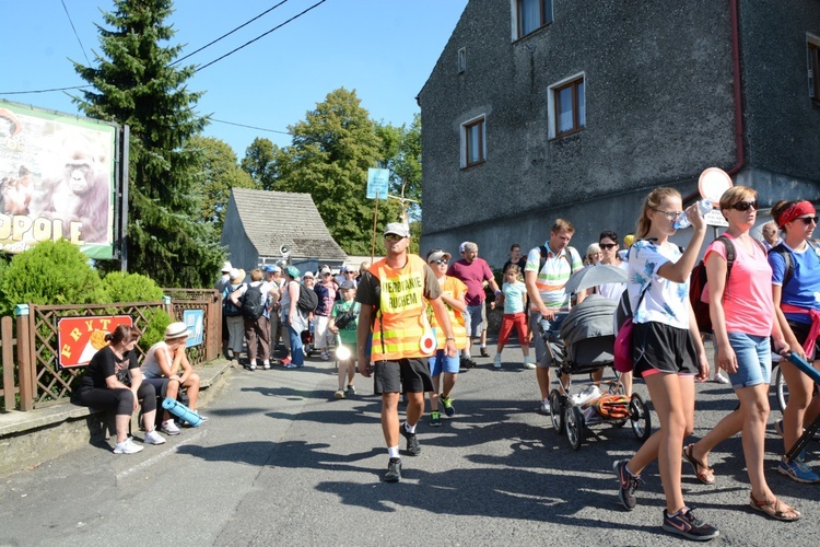 Pielgrzymkowe zejście z Góry św. Anny