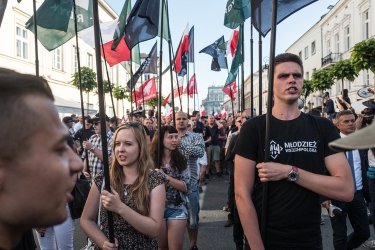 Marsz narodowców i blokady antyfaszytów