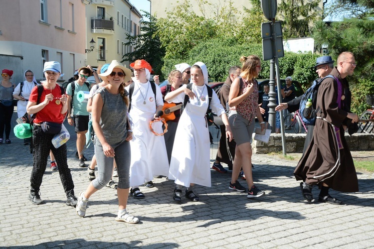 "Jedynki" wchodzą do Strzelec